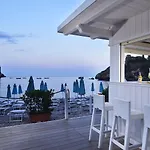 La Hotel