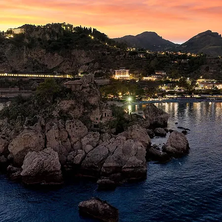 La Отель Таормина