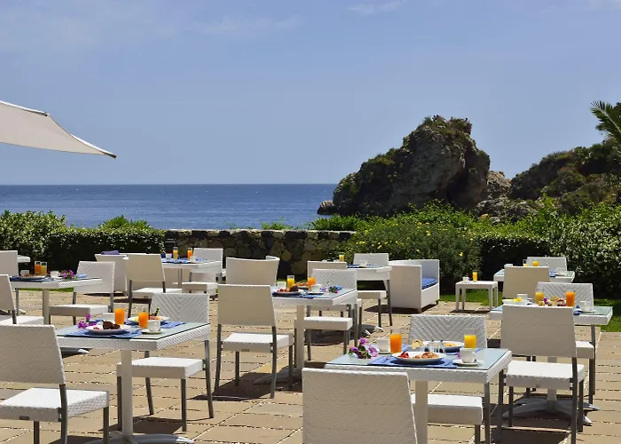 Отель La Таормина