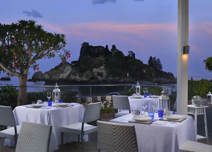 Отель La Таормина