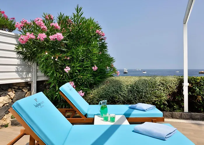 Отель La Таормина